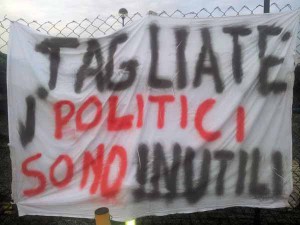 Ormai l'insofferenza verso i politici è alle stelle...