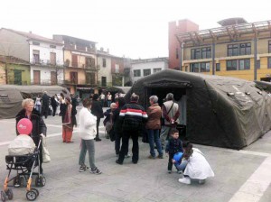 La tenda in piazza