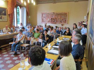 La sala durante la prima seduta del Consiglio