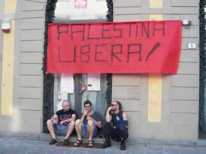 Il presidio per la Palestina sul Globo