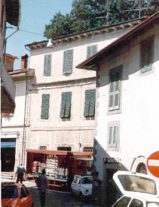 Una strada interna del centro di San Marcello