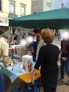 La preparazione dei cibi è stata fatta anche a casa da volontari