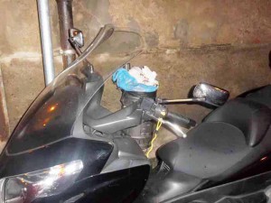 Moto e sporcizia a Pistoia