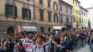 Studenti in strada a Pistoia. 2