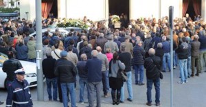 I funerali (foto da Il Tirreno Pistoia)