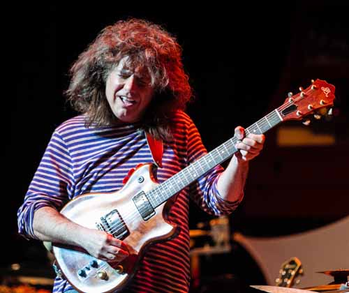 SI CHIAMA GIULIANO CARMASSI, SUONA CON PAT METHENY