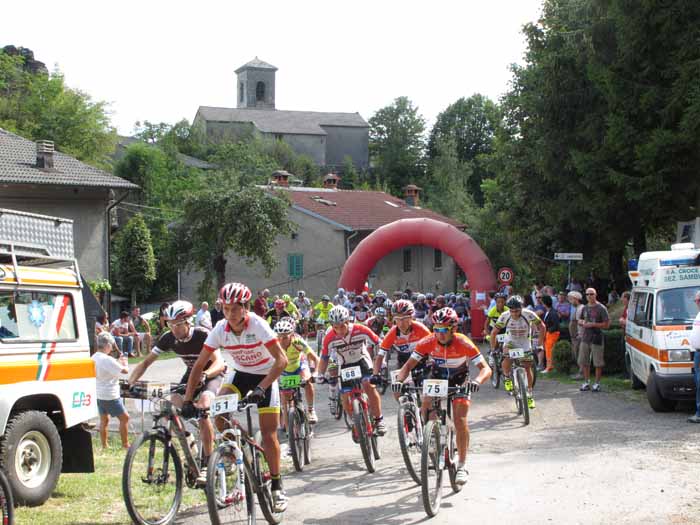 DA TORRI A TORRI, IN MOUNTAIN-BIKE TRA LE VALLATE DELLA LIMENTRA