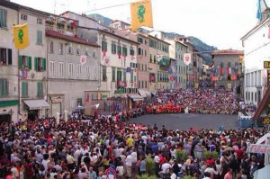 Palio degli arcieri a Pescia