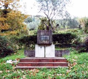 Serravalle. Il monumento a Adelmo Santini