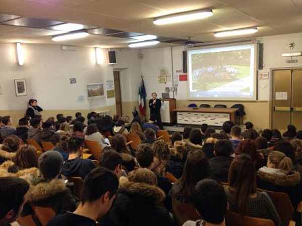 LE SCUOLE SI SFIDANO A COLPI DI IMPRENDITORIA SOCIALE