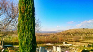 Il cimitero in cui riposa Nana Leze