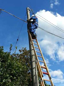 Un tecnico Enel al lavoro