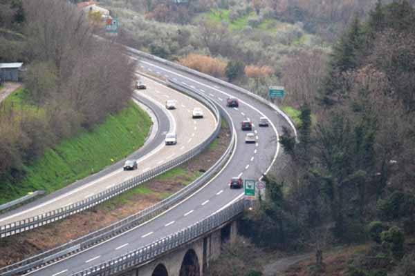 serravalle. MANUTENZIONE STRAORDINARIA AL PONTE DELL’AUTOSTRADA