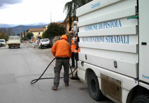 Lavori in via di Badia