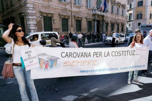 I rappresentanti della Carovana in una manifestazione