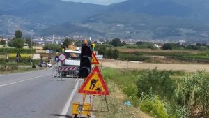 Una ditta di Publiacqua a lavoro a Ferruccia