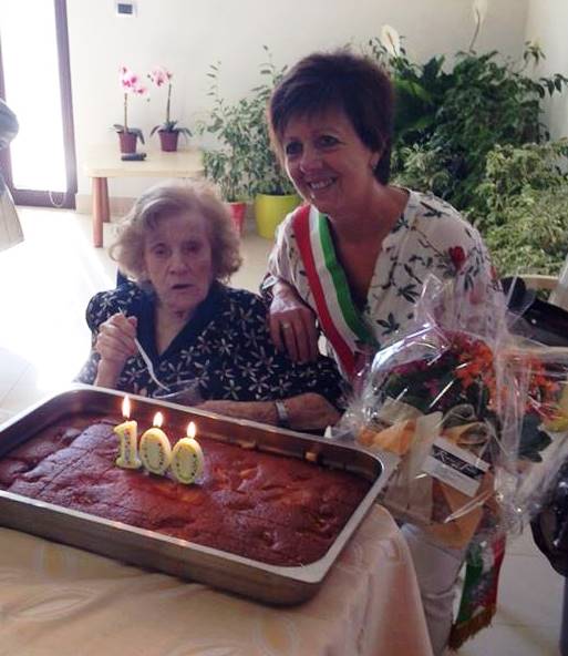 MONTEMURLO FESTEGGIA I 100 ANNI DI NONNA MARIA