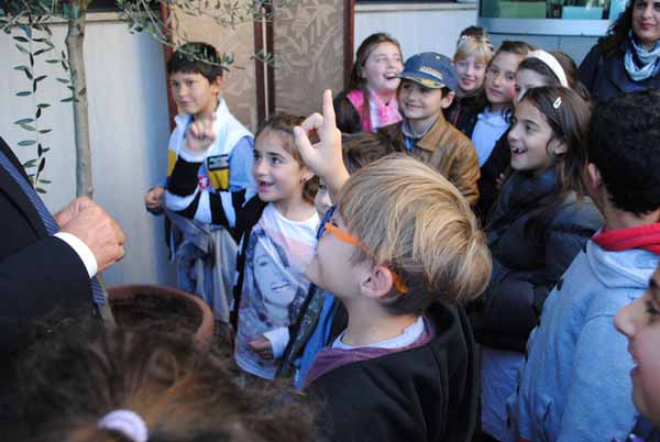 GIORNATA MONDIALE DEL RISPARMIO, A PISTOIA BIMBI IN FESTA IN UNICREDIT