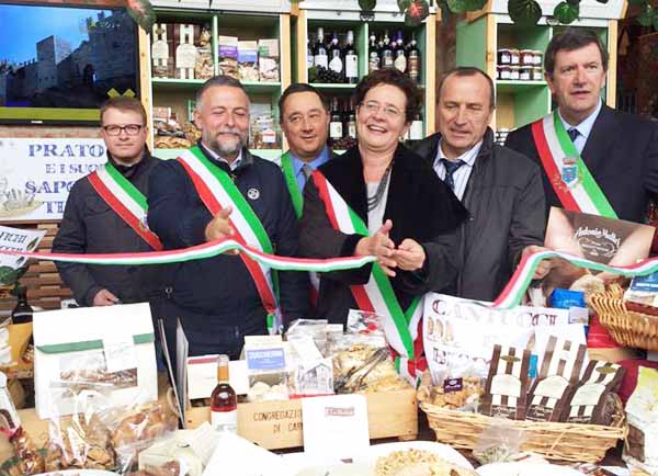 ANCHE POGGIO CON LE SUE ECCELLENZE ALL’EXPO