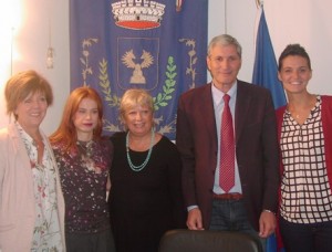 Nelle foto l'assessore Gori (sinistra) con il sindaco di Montale e le assessore di Pistoia, Agliana, Quarrata 