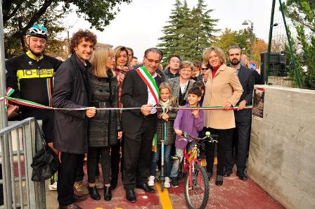 TAGLIO DEL NASTRO PER IL PERCORSO CICLOPEDONALE “ALFREDO MARTINI”