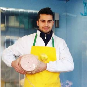 Michele Massaro con la mortadella