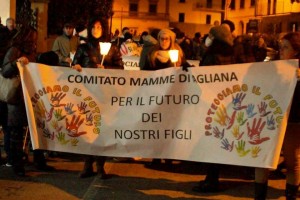 Le mamme del comitato "Proteggiamo il futuro" a Montale