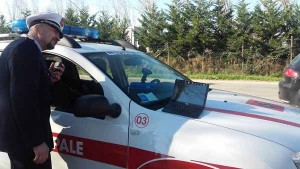 Un mezzo della Polizia Municipale con il nuovo dispositivo