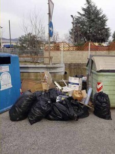 Pistoia. Isola ecologogica di via Bastione Mediceo