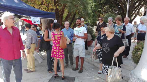 firme per il no. GRANDE AFFLUENZA IN PIAZZA DEL POPOLO