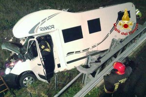 Pistoia. Il camper finito fuori strada