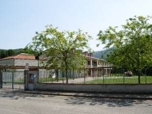 quarrata. UN TETTO NUOVO ALLA PALESTRA DELLA SCUOLA DI VIA SANTA LUCIA