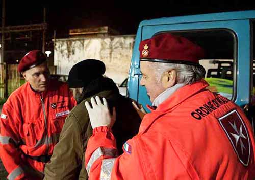 emergenza freddo. ORDINE DI MALTA E ASSOCIAZIONE POLIZIA PER I SENZATETTO