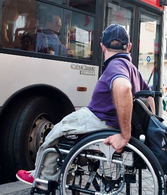 montemurlo-disabili. IL COMUNE ADEGUA LE FERMATE DEL BUS