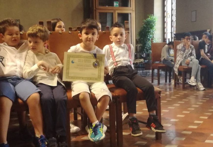 prato. “COSA SUCCEDE NELL’ORTO”, GLI ALUNNI DELLA SCUOLA MANZI PREMIATI CON IL LORO GIORNALINO