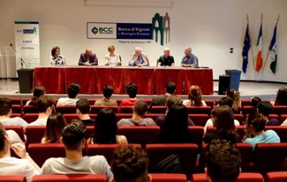 A SCUOLA DI BANCA, PREMIATI GLI STUDENTI DEL CAPITINI