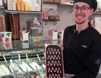 CREA IL GELATO “TWIN PEAKS” E L’ISPETTORE COOPER APPREZZA