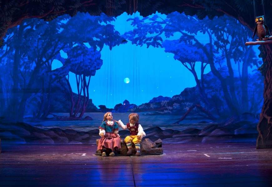 infanzia & città. LA FAVOLA DI HANSEL E GRETEL AL TEATRO MANZONI