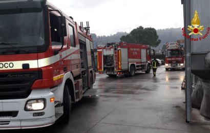 vigili del fuoco. PRINCIPIO D’INCENDIO IN UNA DITTA DI EMPOLI