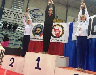 ginnastica ritmica. SOFIA GORI (ASD CORALLO) SI LAUREA CAMPIONESSA INTERREGIONALE DI SPECIALITÀ GOLD JUNIOR