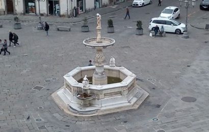 fontana del papero. L’ACQUA TORNI A ZAMPILLARE COME UN TEMPO