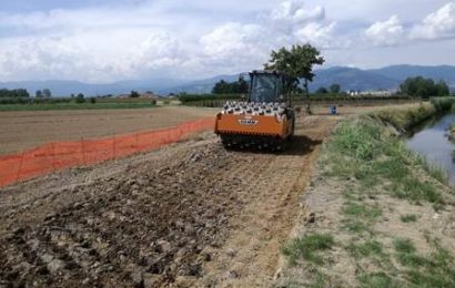 LAVORI IN CORSO A CURA DEL CONSORZIO DI BONIFICA SUL FOSSO CALICINO