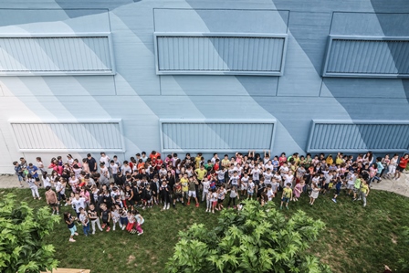 agliana. LA SCUOLA DIPINTA CON I COLORI DEL GHIACCIO