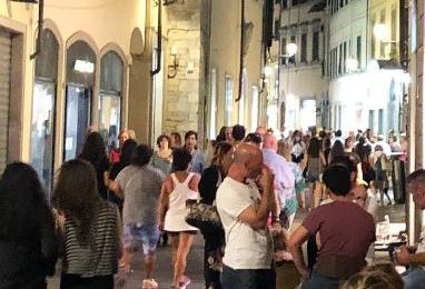 my prato weeks. PIENONE IN CENTRO PER LA NOTTE BIANCA