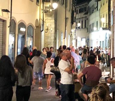 my prato weeks. PIENONE IN CENTRO PER LA NOTTE BIANCA