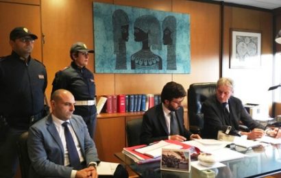 ARRESTATI QUATTRO MILITARI PARACADUTISTI DELLA CASERMA DI PISTOIA