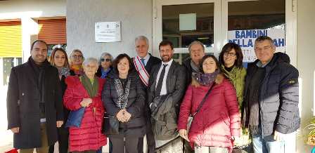 montemurlo. INTITOLATO A SERGIO DE SIMONE IL GIARDINO DELLA SCUOLA DI OSTE