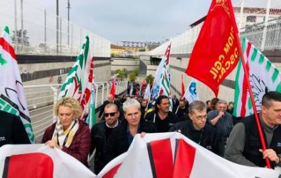 partito comunista. SOLIDARIETÀ AI LAVORATORI HITACHI RAIL.