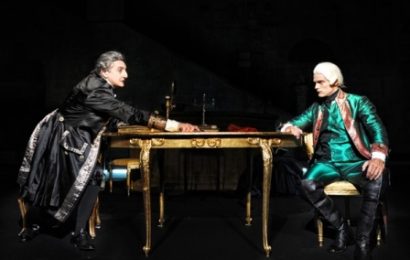 “IL RITORNO DI CASANOVA” CHIUDE LA STAGIONE TEATRALE DEL “MASCAGNI” DI POPIGLIO