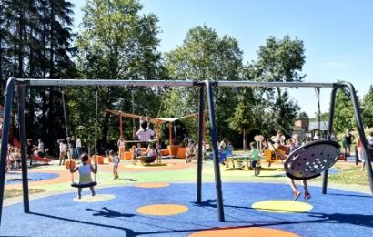 parco della rana. INAUGURATA LA NUOVA AREA GIOCHI E FITNESS, IL PLAUSO DEI GIOVANI DI FORZA ITALIA